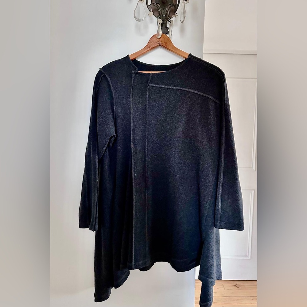 Moyuru Elegant Black Asymmetrical Tunic Dress (Rundholz Like)